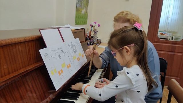 "Приди, солнышко" с Амирой,  4 года