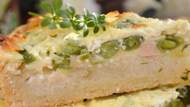 Пирог с рисом, ветчиной и фасолью