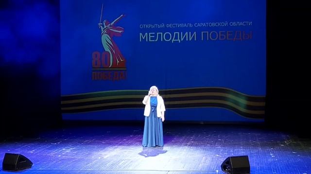 Воины не умирают, исполняет Раиса Чернышева (автор слов Юлия Шестакова, автор музыки Яна Вайновская)