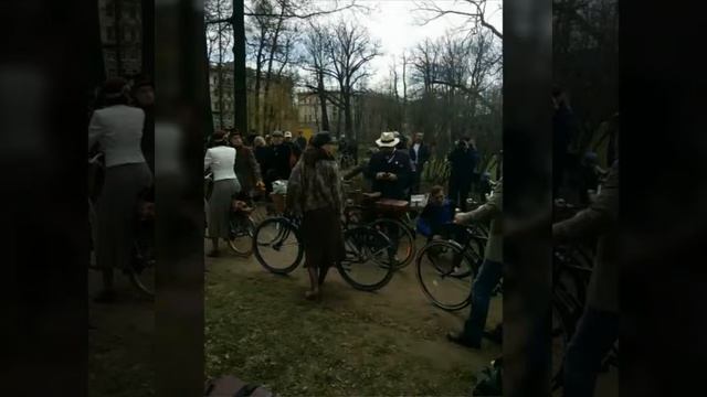 Участники Твидового Велопарада "Пять мостов"