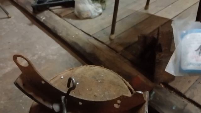 УАЗ. Как наклепать тормозные колодки.