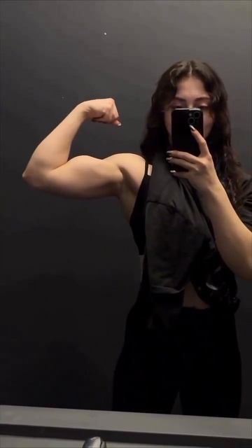 Клип @fitnessqueens