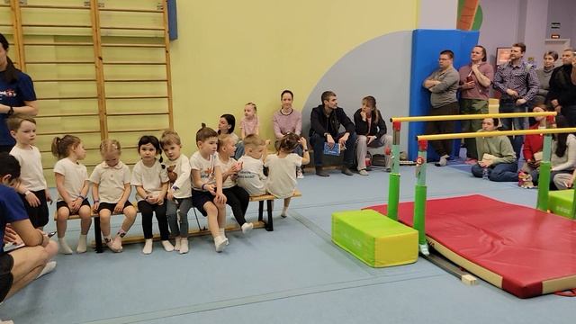Майское соревнование по гимнастике среди детей
