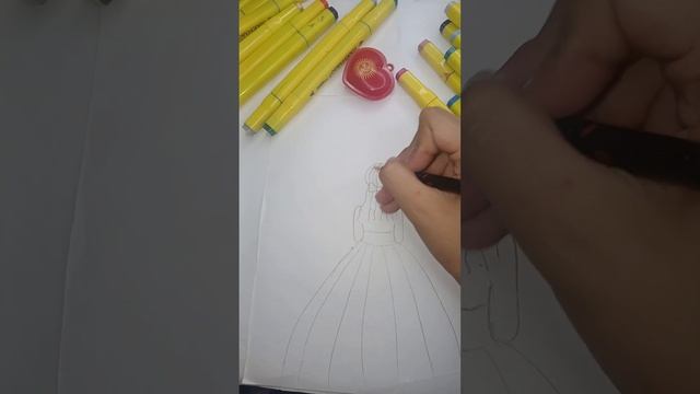 Как нарисовать девушку в красивом платье