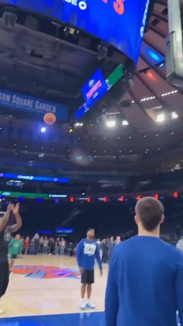 Jaylen gets ready as the Celtics face elimination tonight