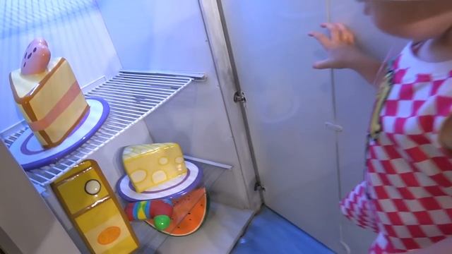 Лайк Настя Влог Настя в парке Свинка Пеппа - Аттракционов для детей   Funny amusement park - House o