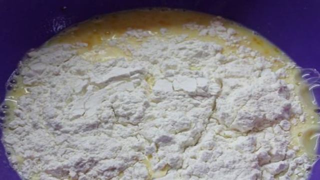 Блины с творогом и сливами
