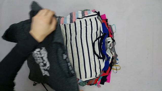 29179 Футболки женские (LADIES T-SHIRT SS), секонд (cream), США В, 2 па?