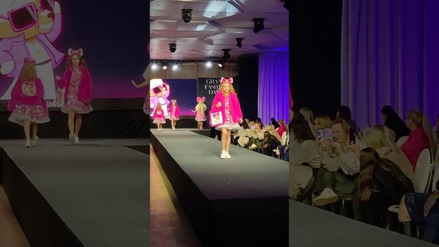 Russian Barbie. Показ новой коллекции одежды бренда КУКЛА ТА?