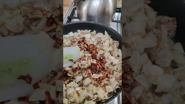 пирожки с капустой и шампиньонами от Черепа