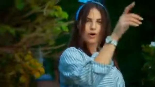 Красиви девчка Додбахт бги Деги оша