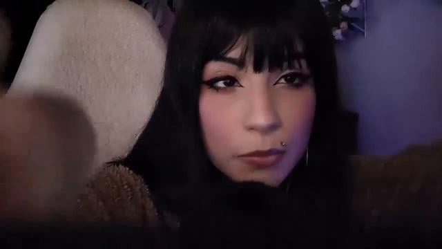 SakuraJu ASMR. Ролевая игра, тихий голос, звуки рта, движения рук.