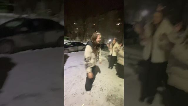 День рождения любимой дочи , ну и по традиции 😂
Торт в лицо 🙈