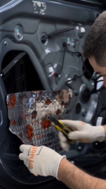Шумоизоляция дверей в уровне «Экстра» сделана для Geely Monjaro✅ (Стоимость за 1 дверь - 5800₽)