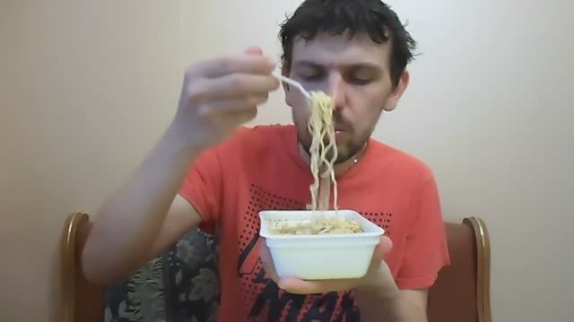 ОБЖОР. ЛАПША Б П ''КАЖДЫЙ ДЕНЬ'' СО ВКУСОМ КУРИЦЫ