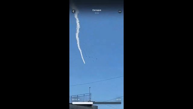 Запасной пустой топливный бак отсоединился у пролетающего самолета в Челябинске в воскресенье