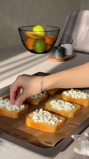 Хрустящие гренки в духовке