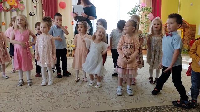 Утренник 8 Марта в саду