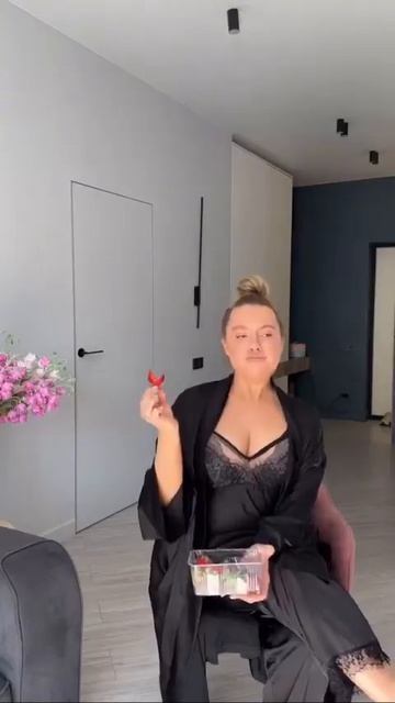 Как-то он быстро сдался и решил все-таки стать Ваней 😂😂😂