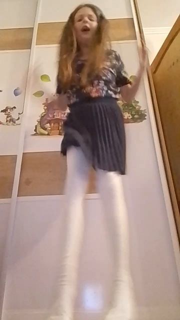я танцую под песню Хулиганка