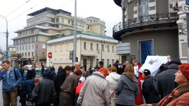 27.10.2013 (15:21) Футболки в начале марша