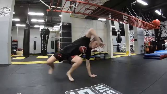 Хочешь научиться так?! Приходи в школу "Capoeira Camara"