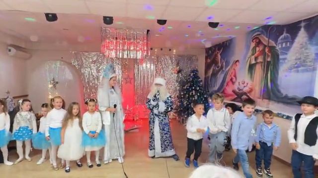 Дед мороз и снегурочка