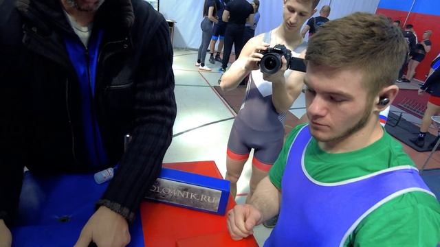 Турнир по армрестлингу в Симферополе