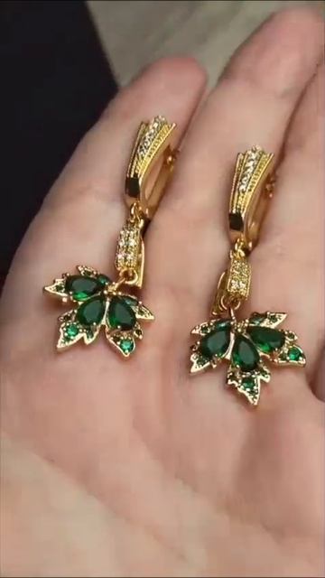 Серьги.