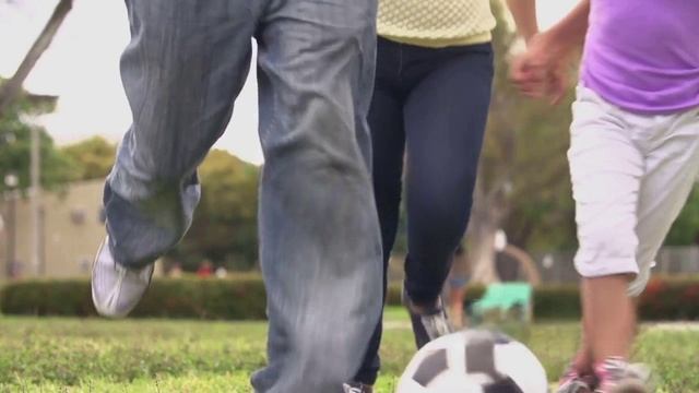 Как жители районов юга столицы помогают участникам СВО