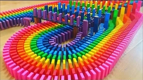 МУЛЬТИКИ ДЛЯ ДЕТЕЙ ВКУСНЫЕ радужные доминошки!