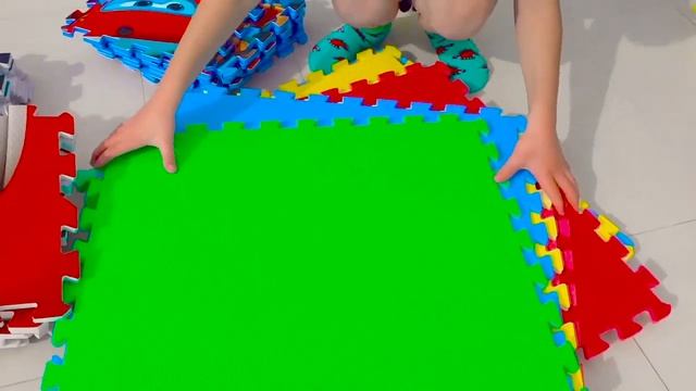 Miss Katy • Мисс Кейт - Кэти и Макс строят игровые домики