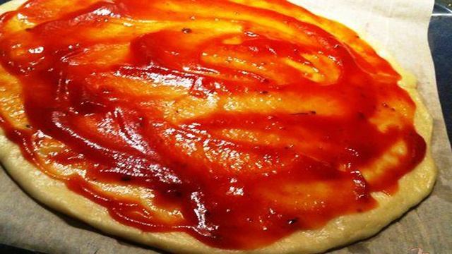 Пицца с курицей и грибами