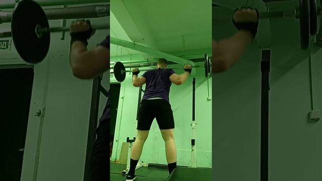 Приседания со штангой. 1-3 видео.