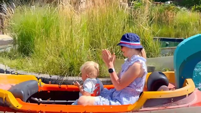 Диана и Рома Диана и Рома посетили Диснейленд!