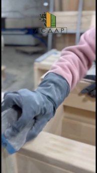 Процесс ручной полировки на производстве АСДАР