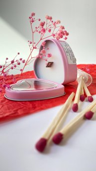 Ароматическая свеча «Сердце в сердце» - купить в Москве по цене 2700 рублей с доставкой по России