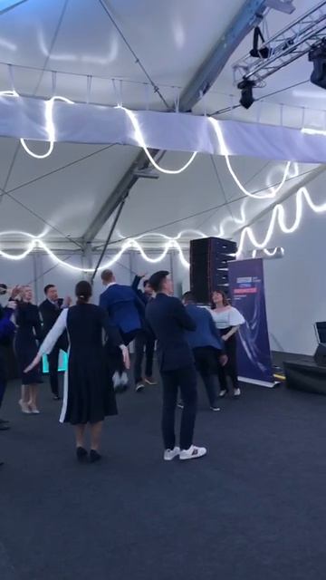 "Это юность моя" - интерактИвим с гостями!💃🎤🕺 #кавер #кавергруппа #кавергруппамосква