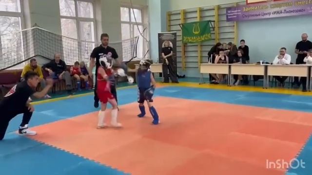 Алиев Тамерлан синий угол первый бой Тайский бокс дет?