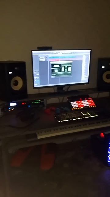 Crystal Clear 17.11.2024 #electronicmusic #enigmaticmusic #музыкадлядуши #guitar #schiller