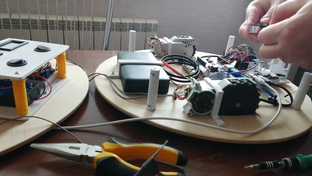 Сборка робота. Два Arduino, один Orange PI и сонар в довесок. Теперь с питанием всё хорошо!