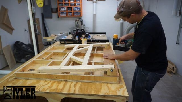 Как я спрятал гигантский станок X-Carve: складной стол, который меняет всё
