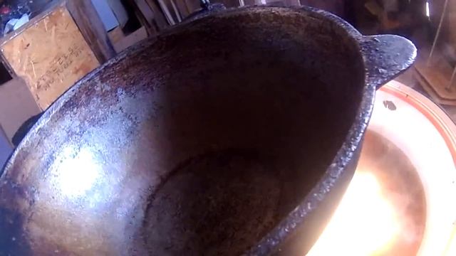 Как легко отмыть от сажи и жира казан, кастрюлю.