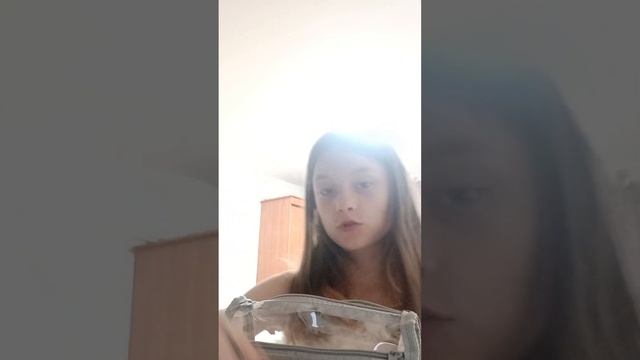 что должно лежать в 14 лет в косметичке.