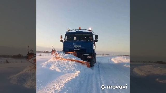 Снежок радует