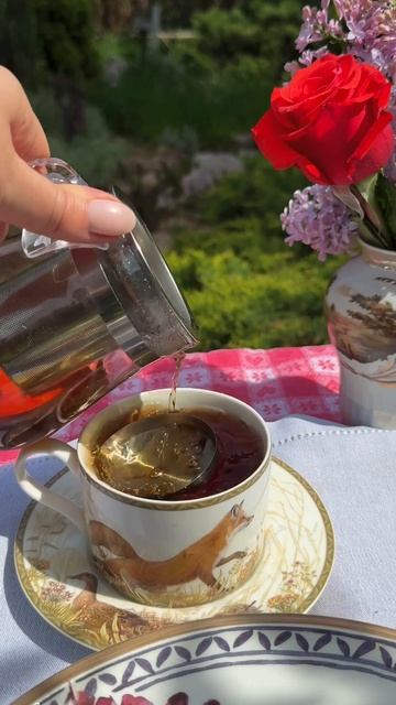 Всем доброе утро, наслаждаемся тёплыми денёчками, а для лучшего аппетита завтракаем на улице!