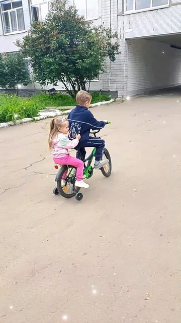 Покатушки на велосипеде