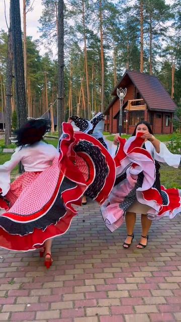 Цыганское шоу "Ромэн"