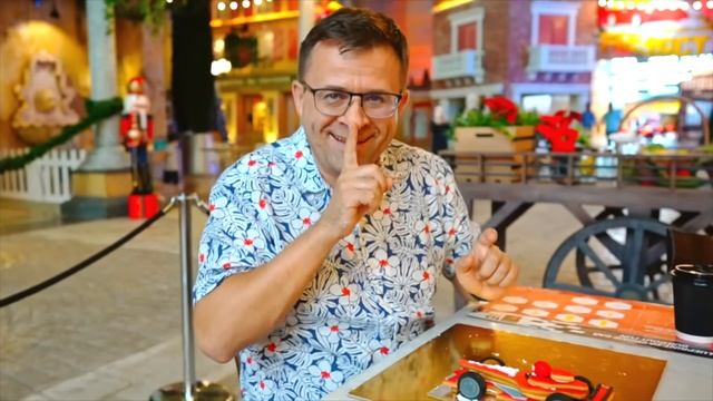 Диана и Рома Приключения Дианы и Ромы на острове Яс в Абу-Даби