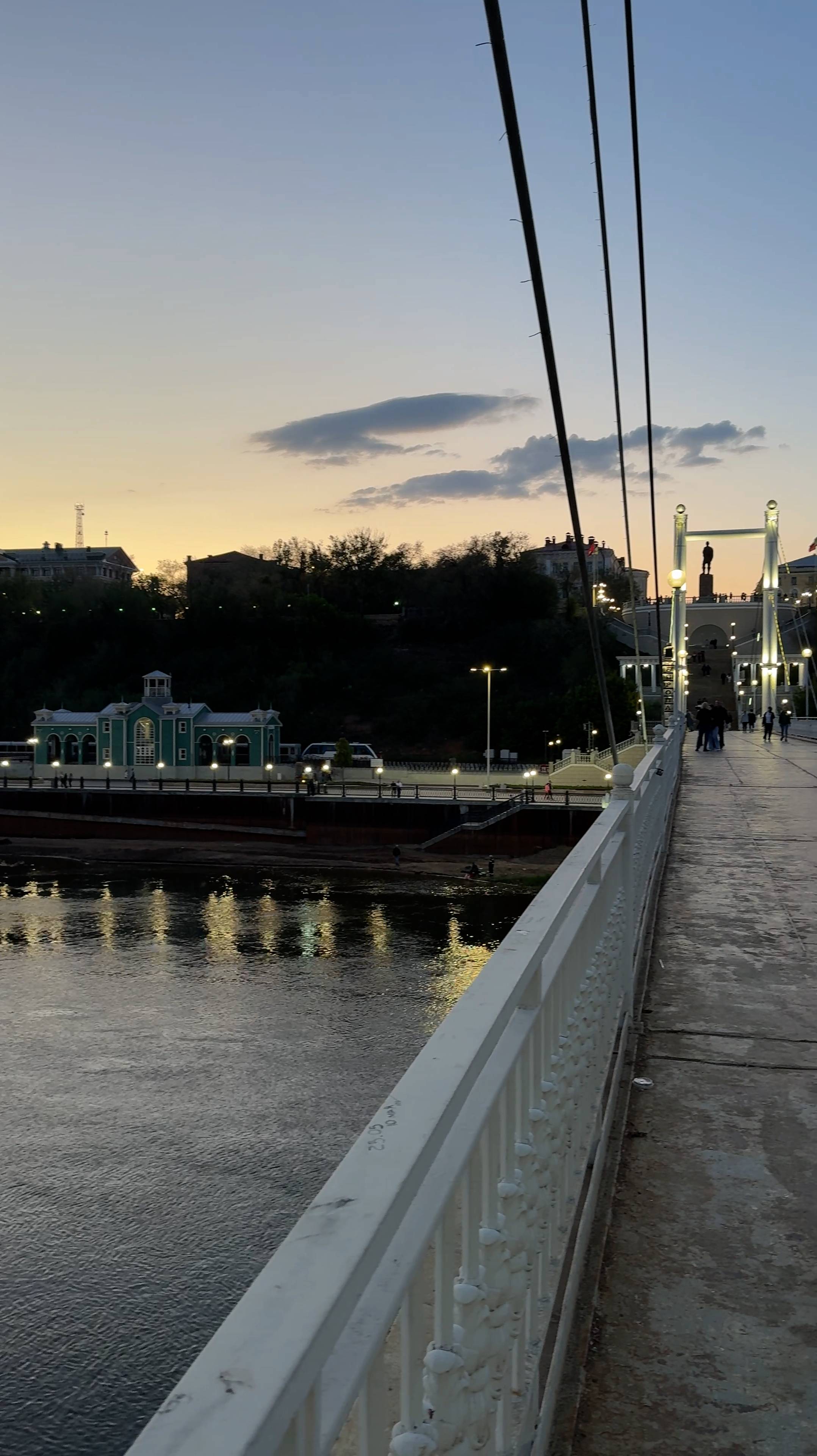 #Панорама Оренбурга - #Пешеходный #мост Европа-Азия / #оренбург #набережная #урал #город #беловка